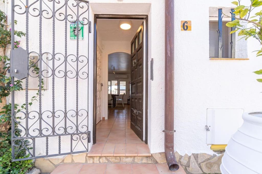 2027 Casa De Pescador Con 3 Habitaciones, Piscina Y Amarre By Homeselectspain Empuriabrava Kültér fotó