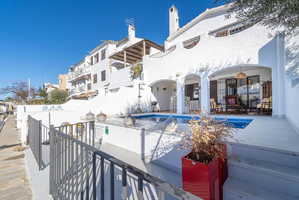 2027 Casa De Pescador Con 3 Habitaciones, Piscina Y Amarre By Homeselectspain Empuriabrava Kültér fotó